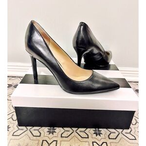 Black High Heel pumps